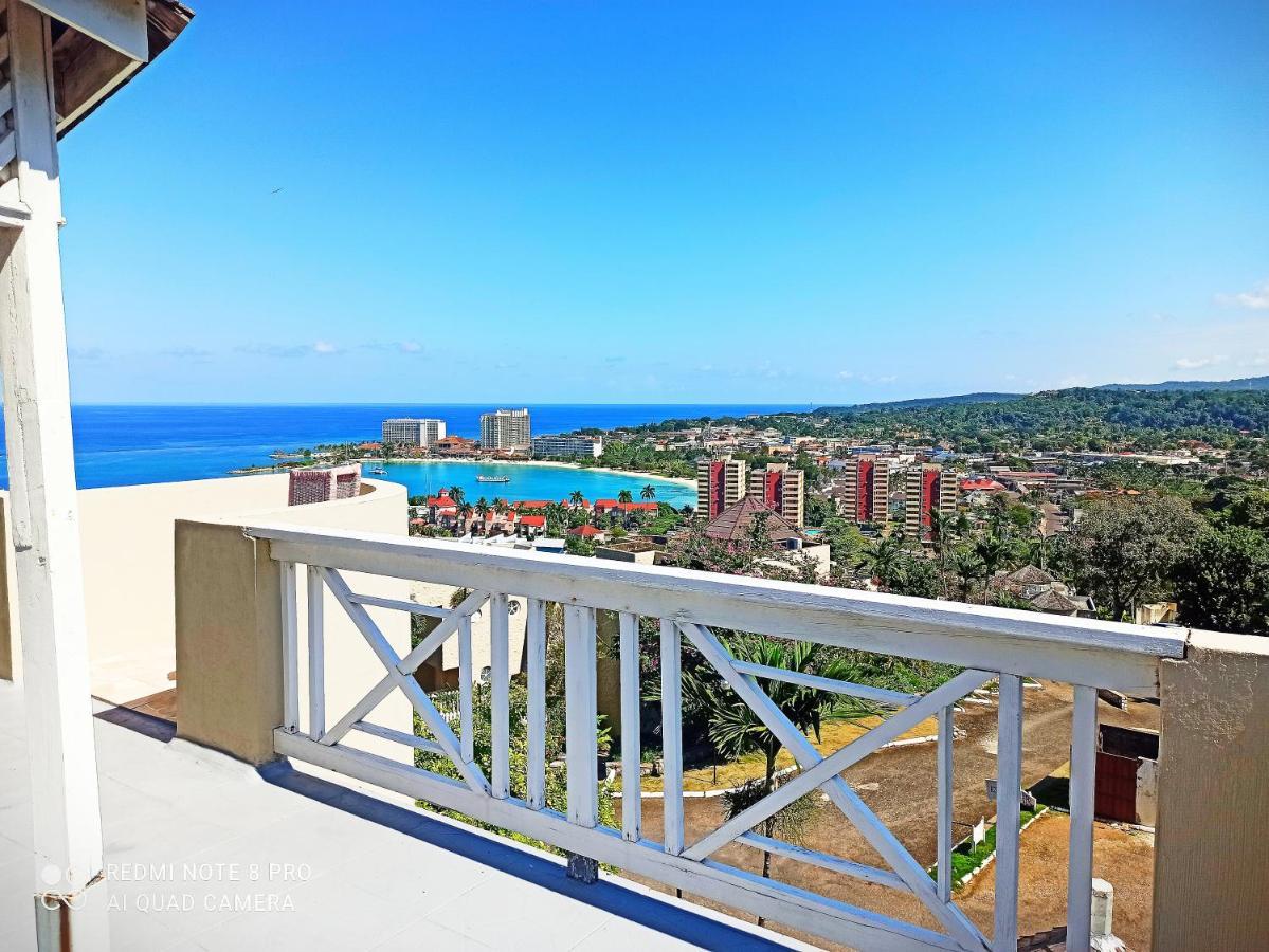Columbus Heights Apt 26 F Ocho Rios Exterior photo